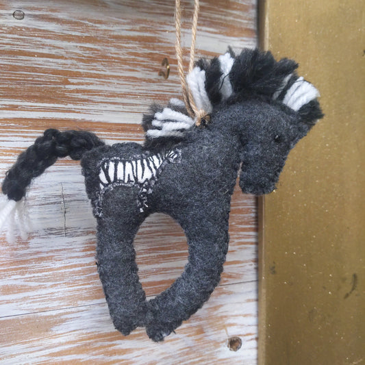 Felt Horse 🐴