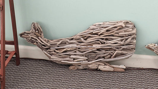 Driftwood Whales Couple
